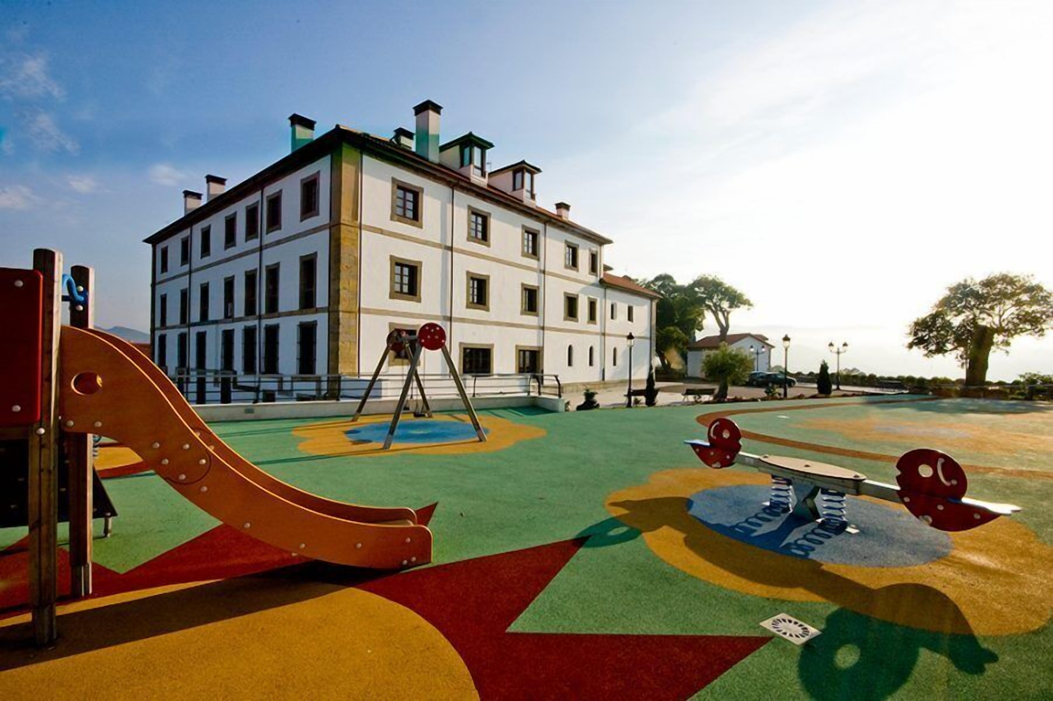 children’s play area – outdoor