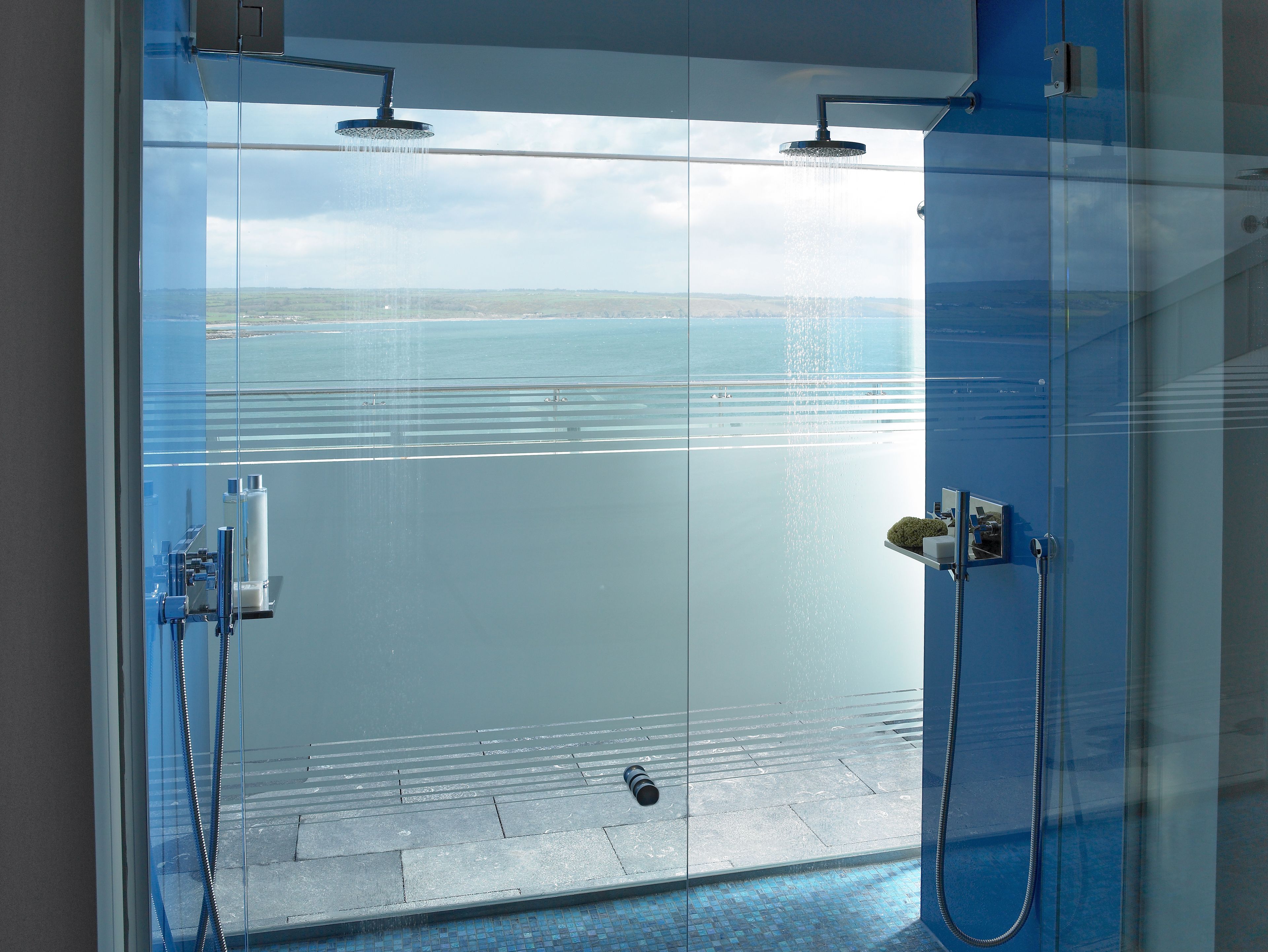 suite (cliff veranda suite) | bathroom | separate bathtub and shower, free toiletries, hair dryer, bathrobes