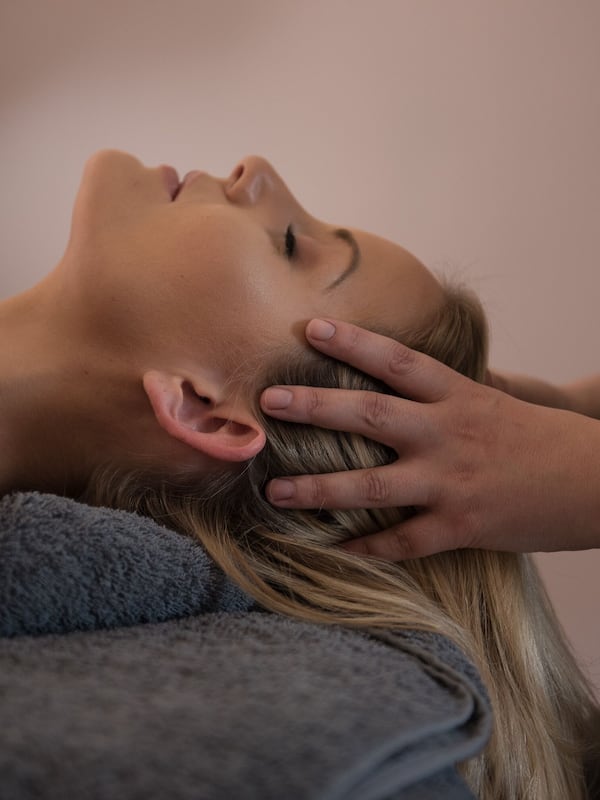 Couples treatment room(s), sauna, hot tub, steam room, body treatments