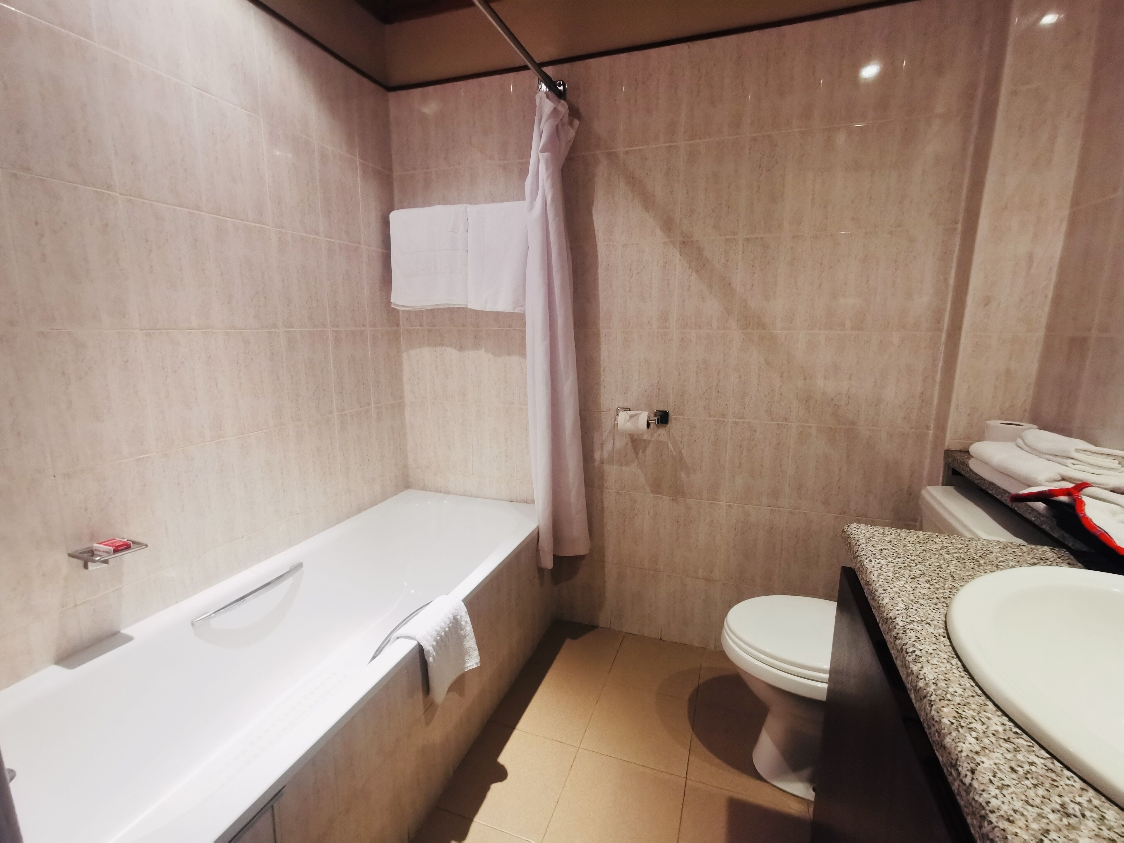 Photo - La Mada Hotel