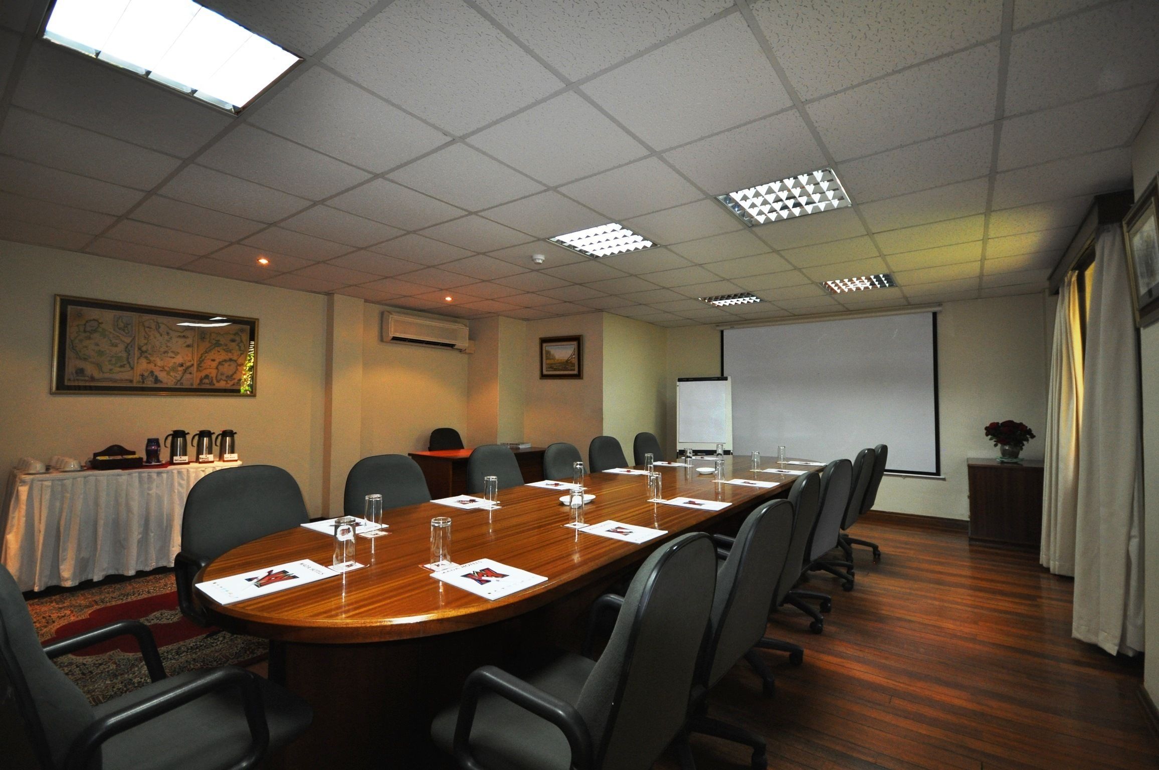 Photo - La Mada Hotel
