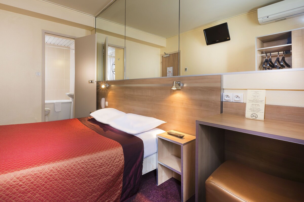 Coffres-forts dans les chambres, bureau