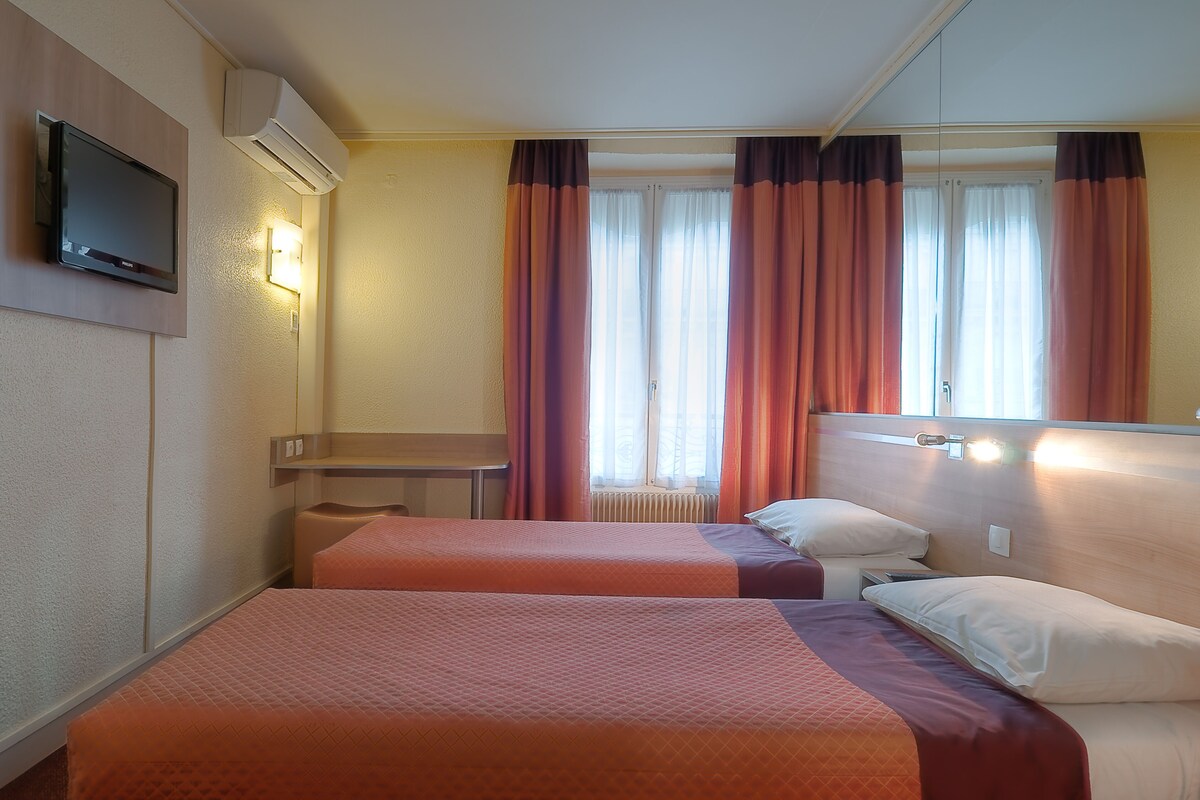 Coffres-forts dans les chambres, bureau