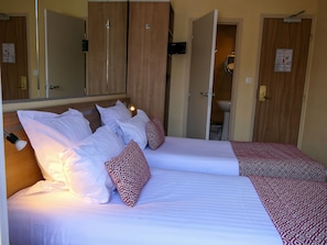 Coffres-forts dans les chambres, bureau