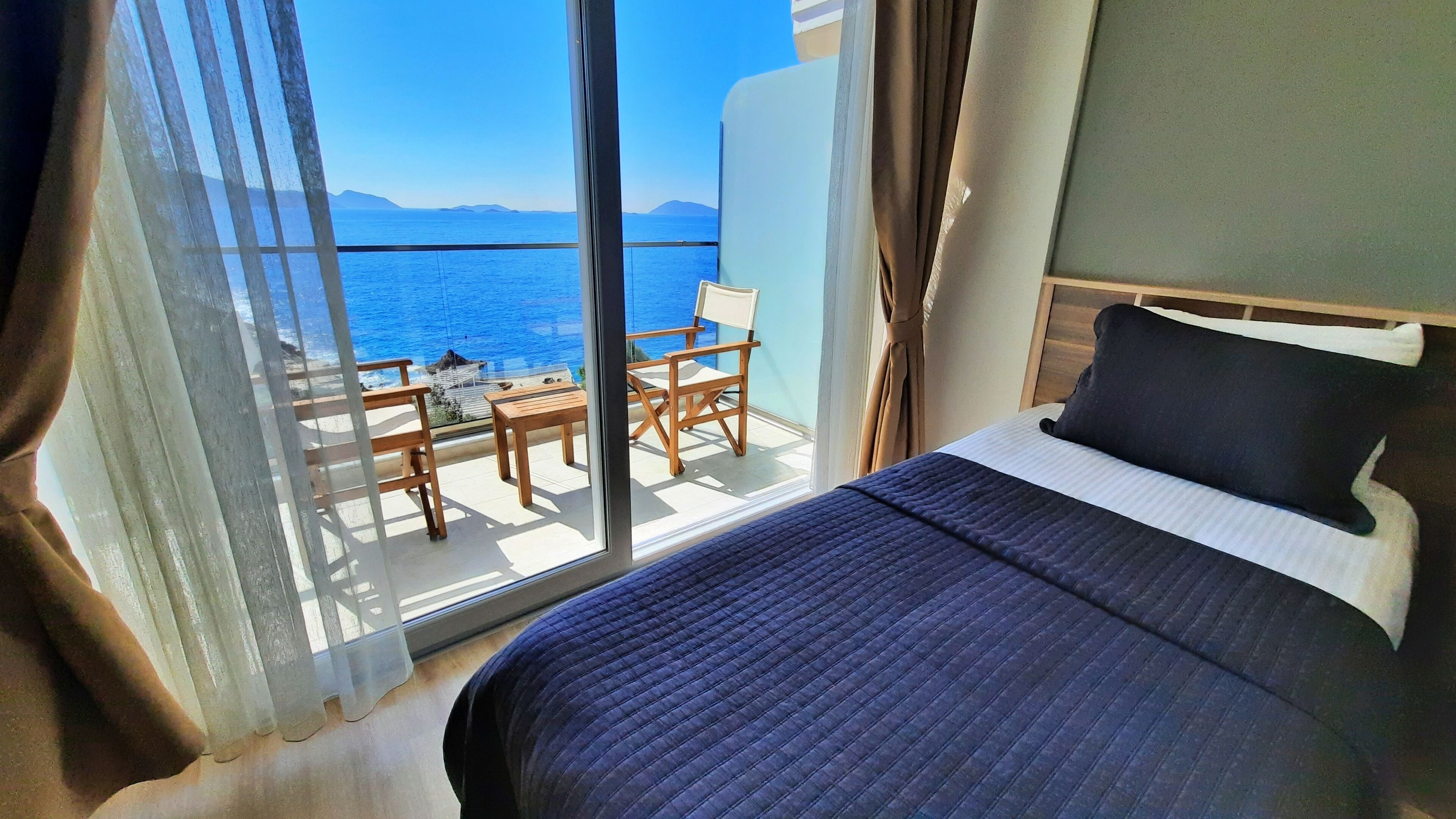 standard twin room, 2 single beds, sea view | 1 bedroom, minibar, free wifi