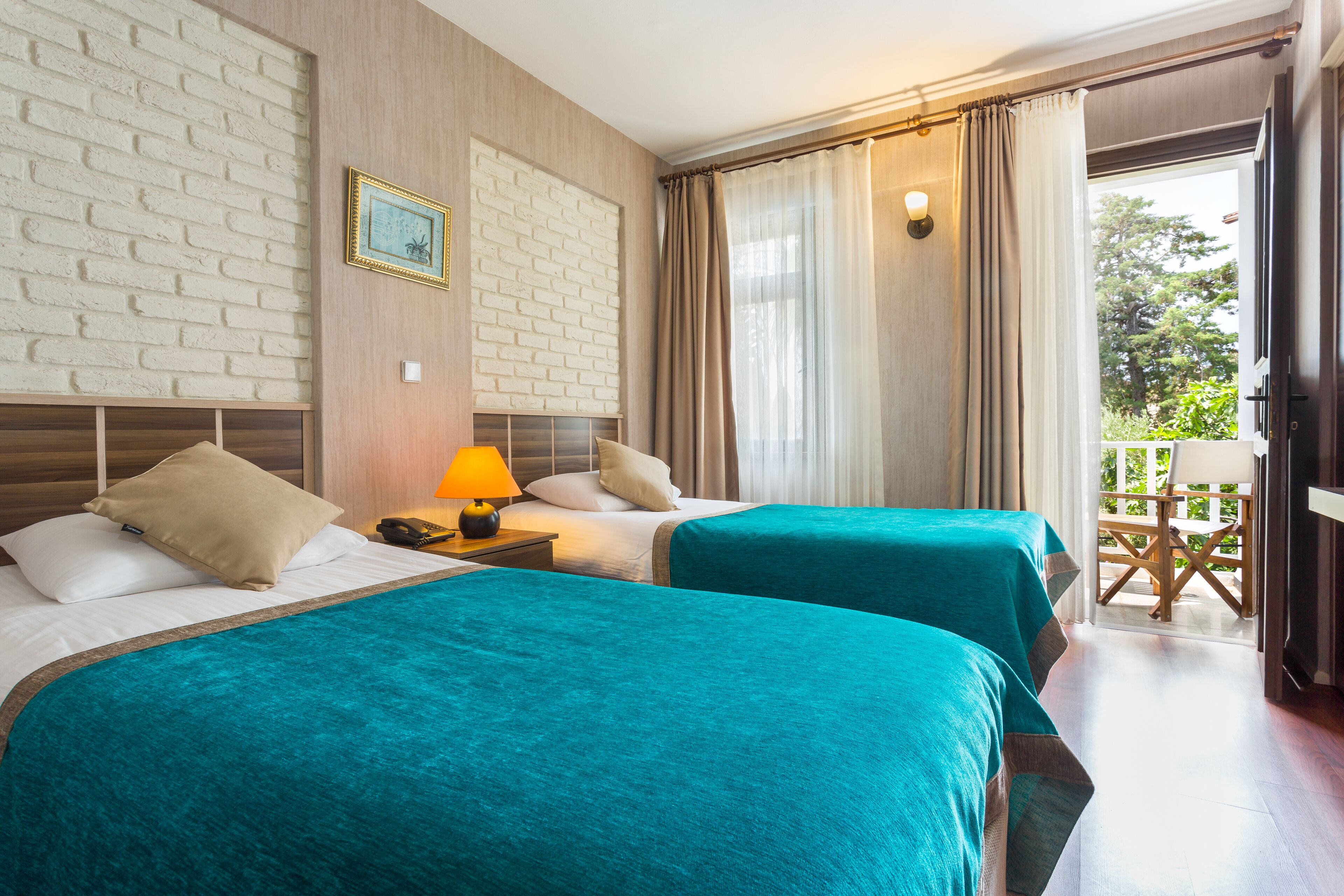 Minibar y wifi gratis