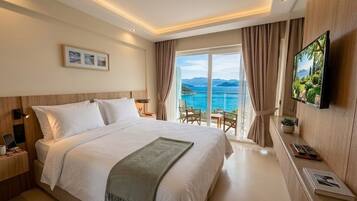 Standard Room, Sea View | Minibar, free WiFi