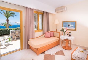 Superior Family Bungalow with Sea View | Vue de la chambre