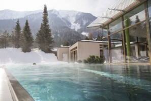 Behandelingskamers voor koppels, een sauna, een bubbelbad, een stoombad