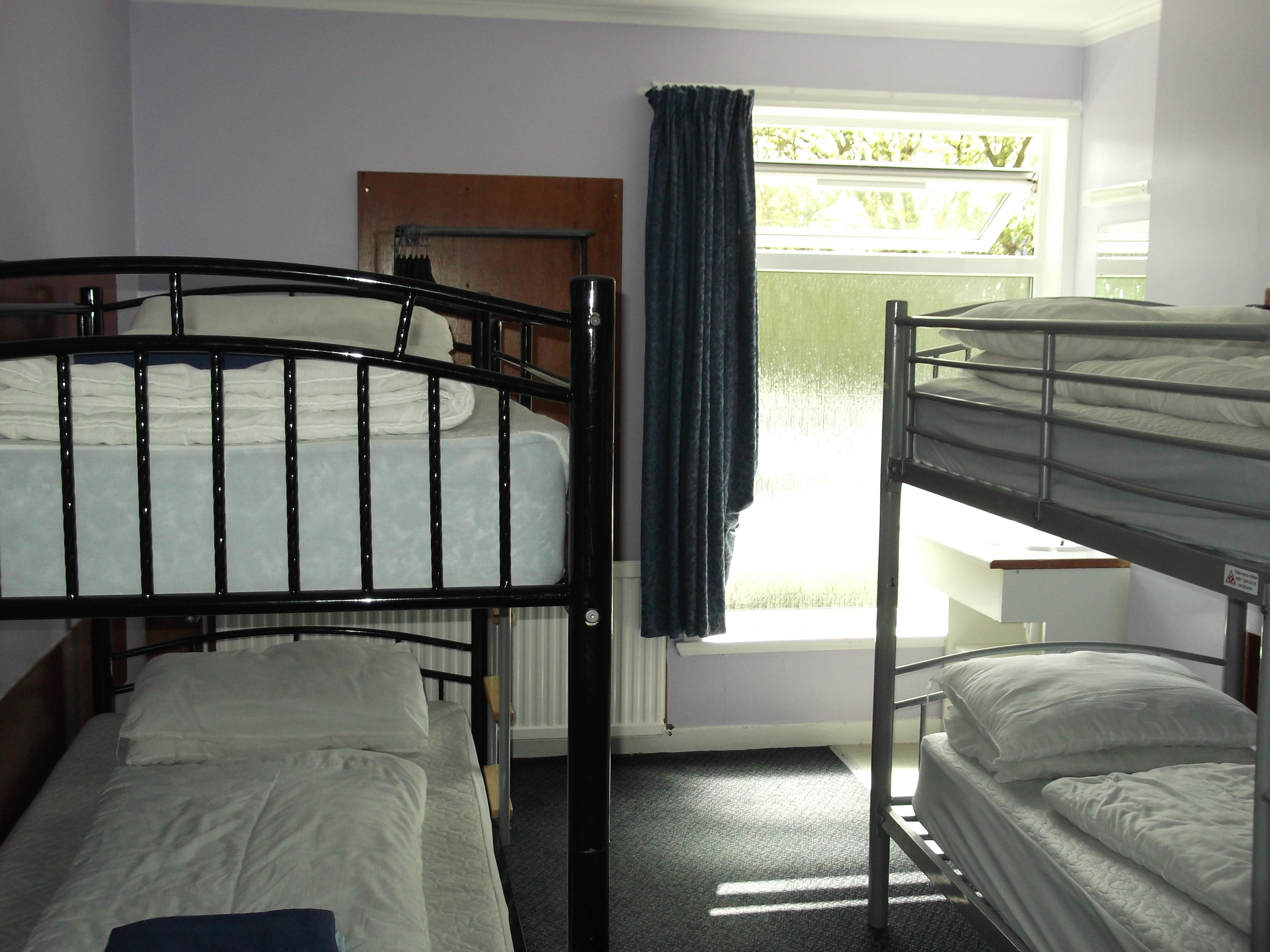 Habitación (8 Person) | Wifi gratis y ropa de cama