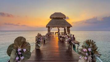 Khu tổ chức tiệc cưới ngoài trời