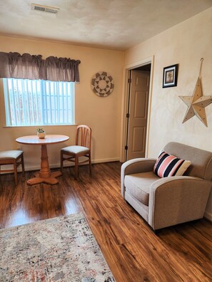 Flat-screen TV, DVD player - Affordable Corporate Suites of Overland Drive (Roanoke)
