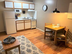 Suite, 1 Bedroom | Private kitchen | Full-sized fridge, microwave, oven, stovetop - Affordable Corporate Suites of Overland Drive (Roanoke)