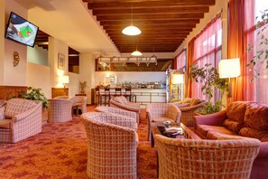 Lobby sitting area - Platinum Hotel & Casino, Bansko (Bansko)