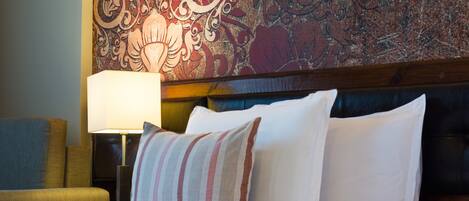 Minibar, in-room safe, desk, iron/ironing board