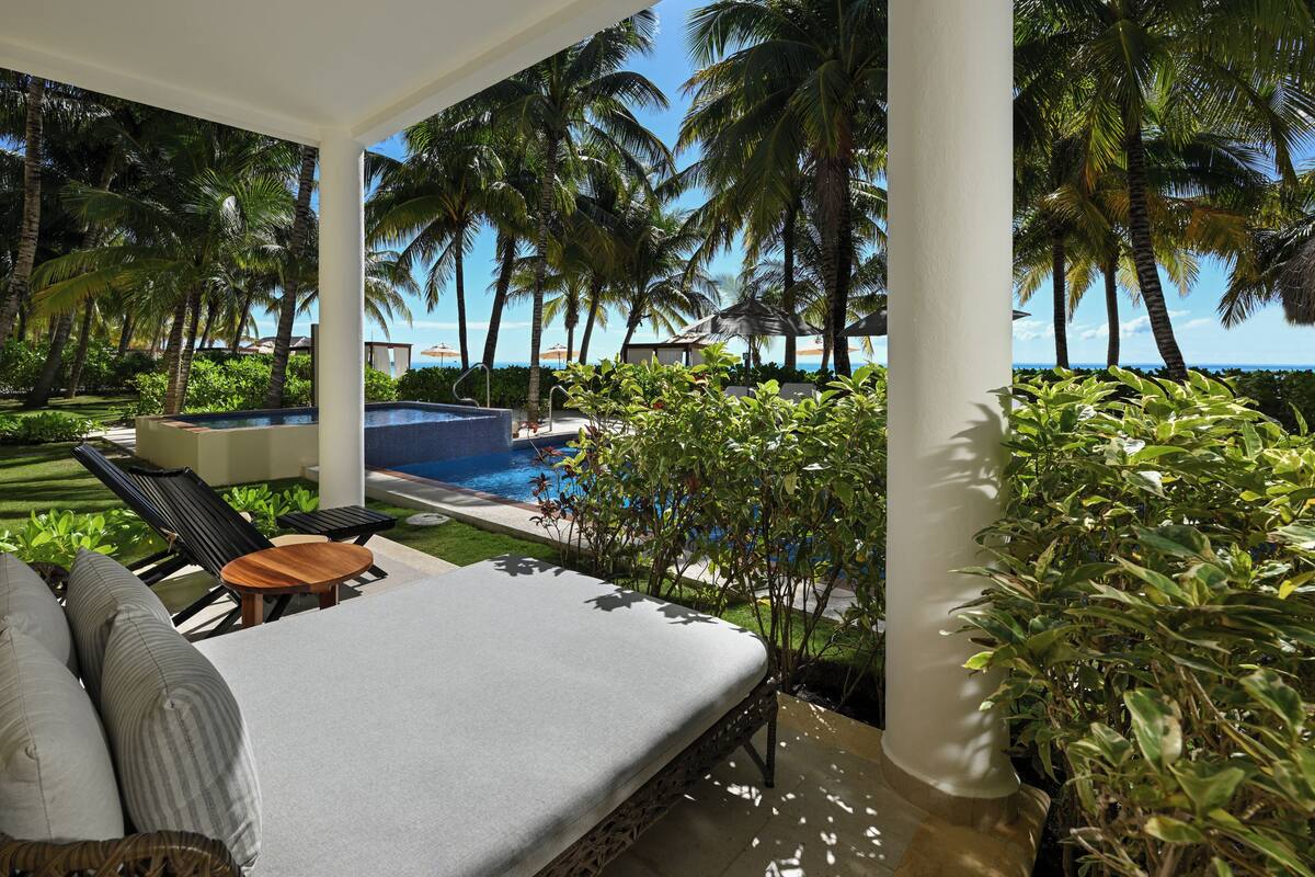 ROYAL RETREAT HAVEN SUITE | In-room safe, desk, laptop workspace, iron/ironing board