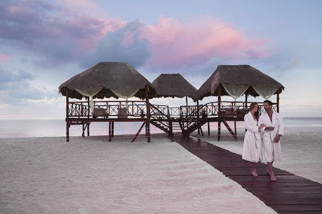 ์ ์ฉ ํด๋ณ, ๋ฐฑ์ฌ์ฅ, ์ค๋
ธํด๋ง, 2 ๊ฐ์ ๋น์น ๋ฐ