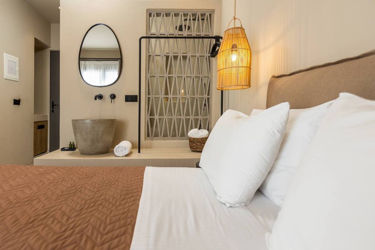 Superior Double or Twin Room | WiFi (free), bed sheets