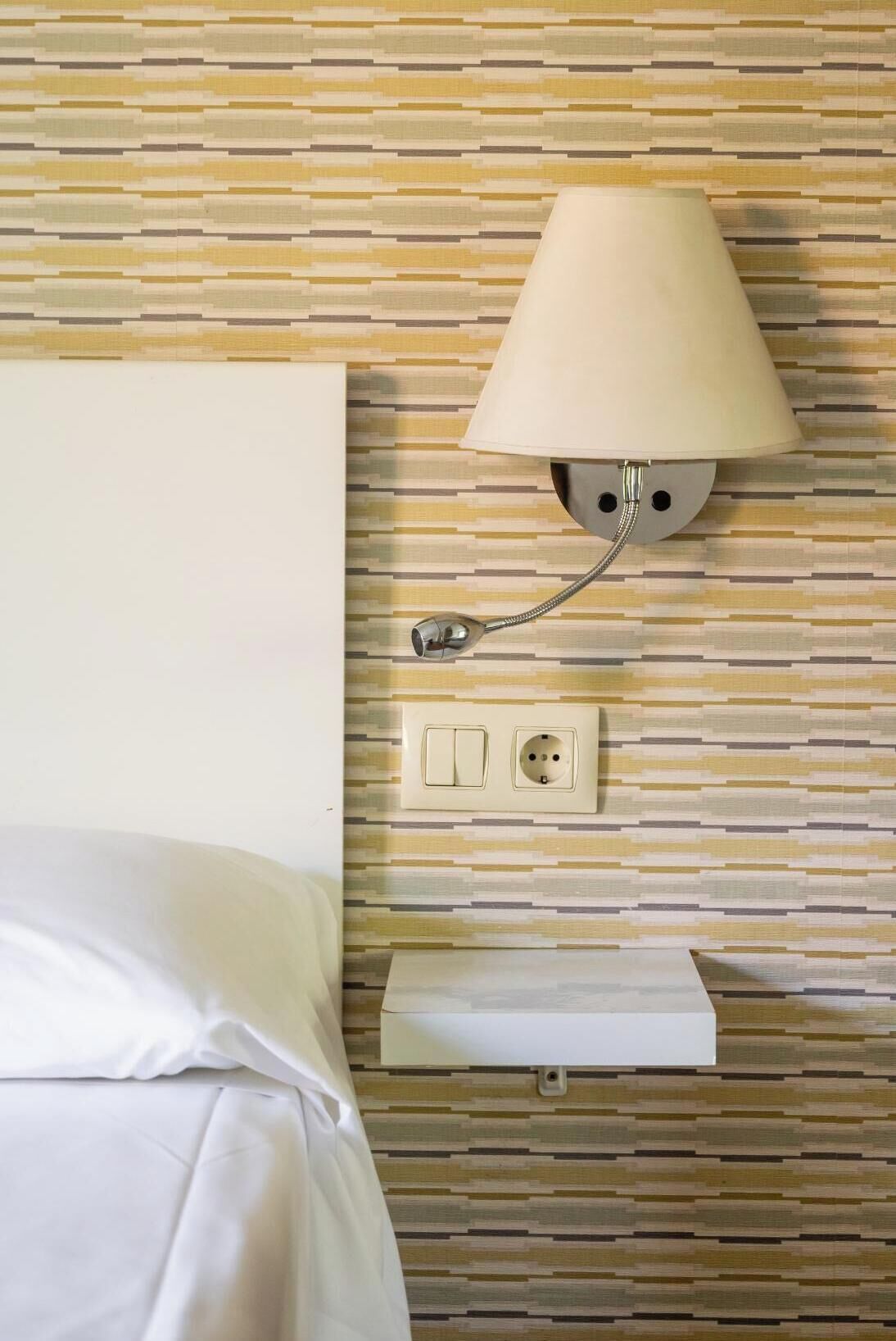 twin room | in-room safe, desk, free wifi, bed sheets