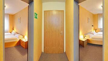 Allergikerbettwaren, Schreibtisch, Verdunkelungsvorhänge