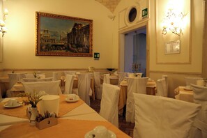 Dining - Hotel Flavia (Rome)