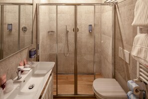 Bathroom | Shower, free toiletries, hair dryer, bidet