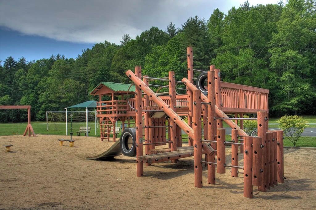 室外兒童遊樂區