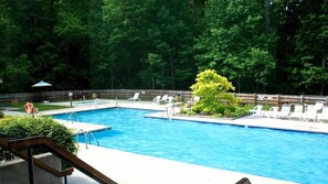 Indoor pool, seasonal outdoor pool - Foxhunt at Sapphire Valley (Sapphire)