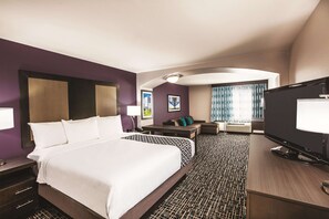 Sengetøy av topp kvalitet, senger med overmadrass og skrivebord