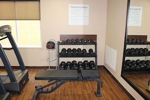 Fitness studio - Comfort Inn & Suites Near Six Flags & Medical Center (San Antonio)