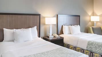 2 Double Bed, Non-Smoking | 1 間臥室、高級寢具、書桌、遮光布/窗簾