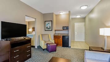 Ropa de cama de alta calidad, escritorio y cortinas blackout