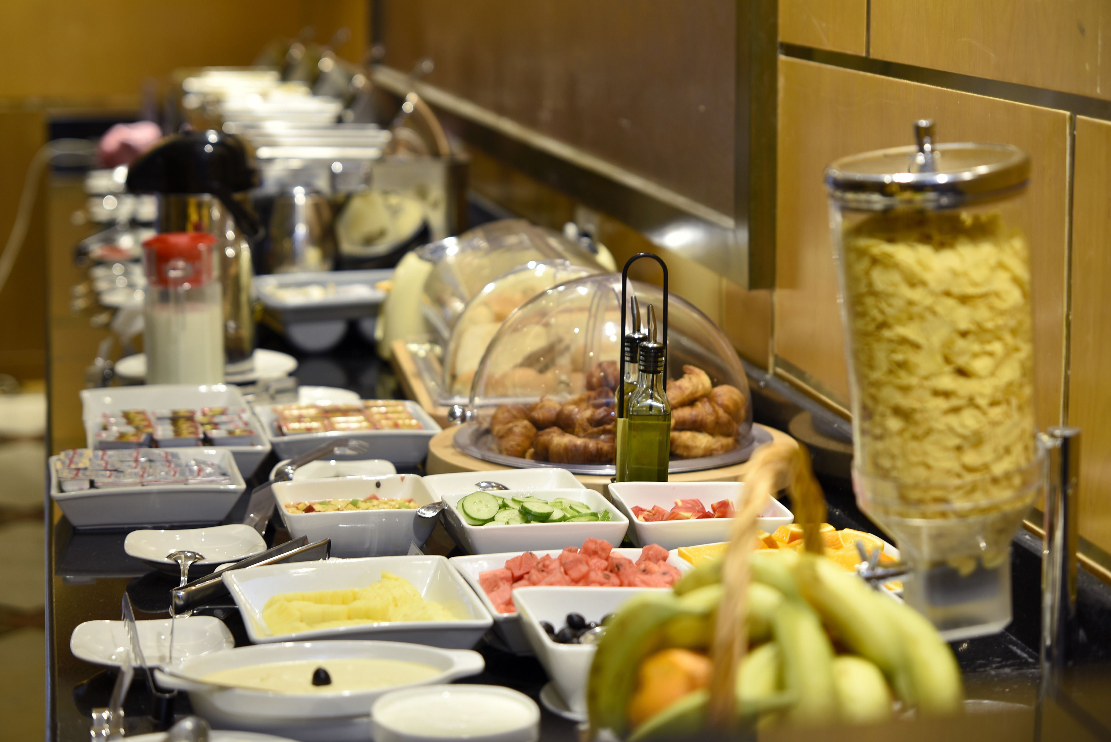 Petit déjeuner buffet (35 AED par personne)