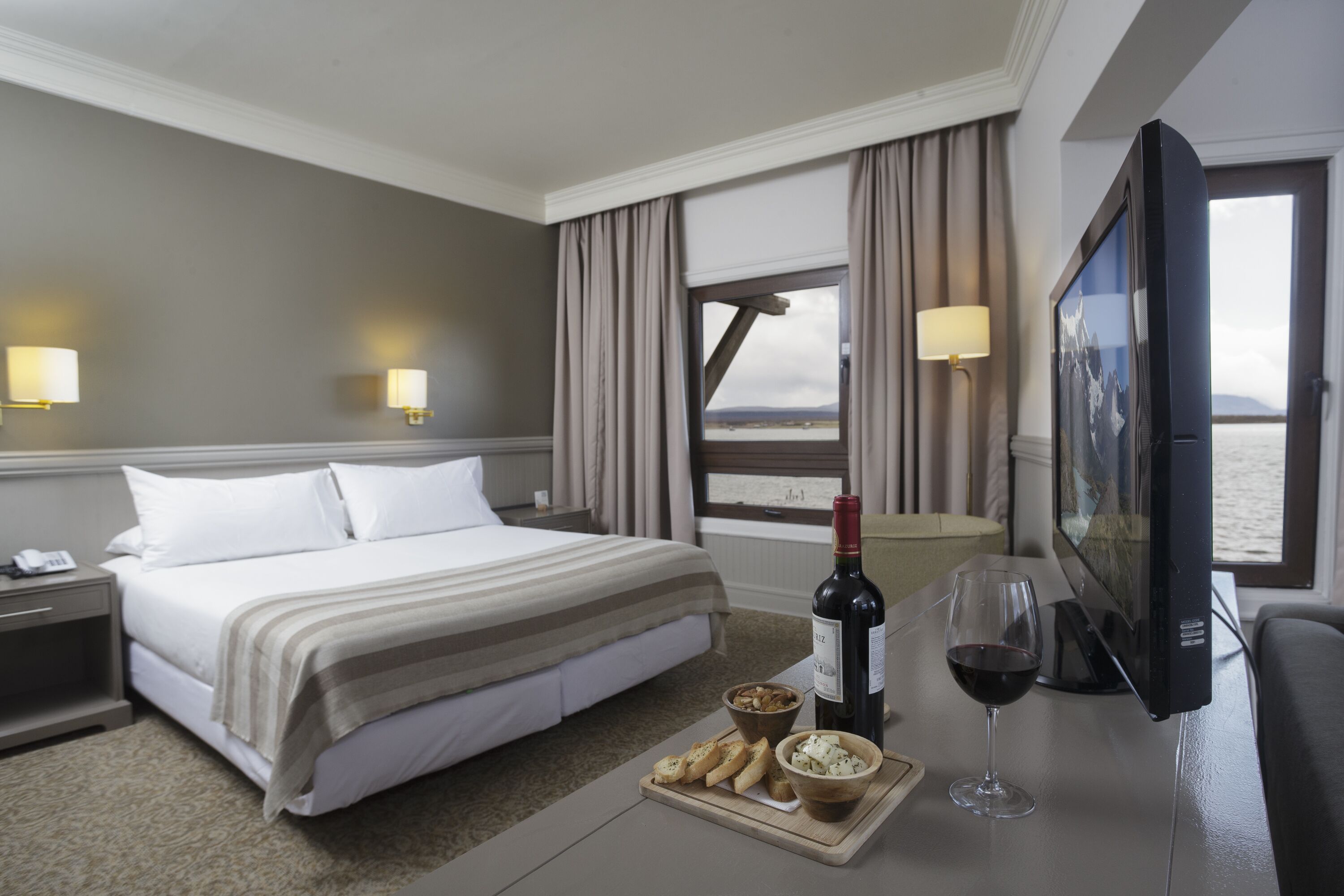 superior double room, sea view | 1 bedroom, premium bedding, down duvets, in-room safe