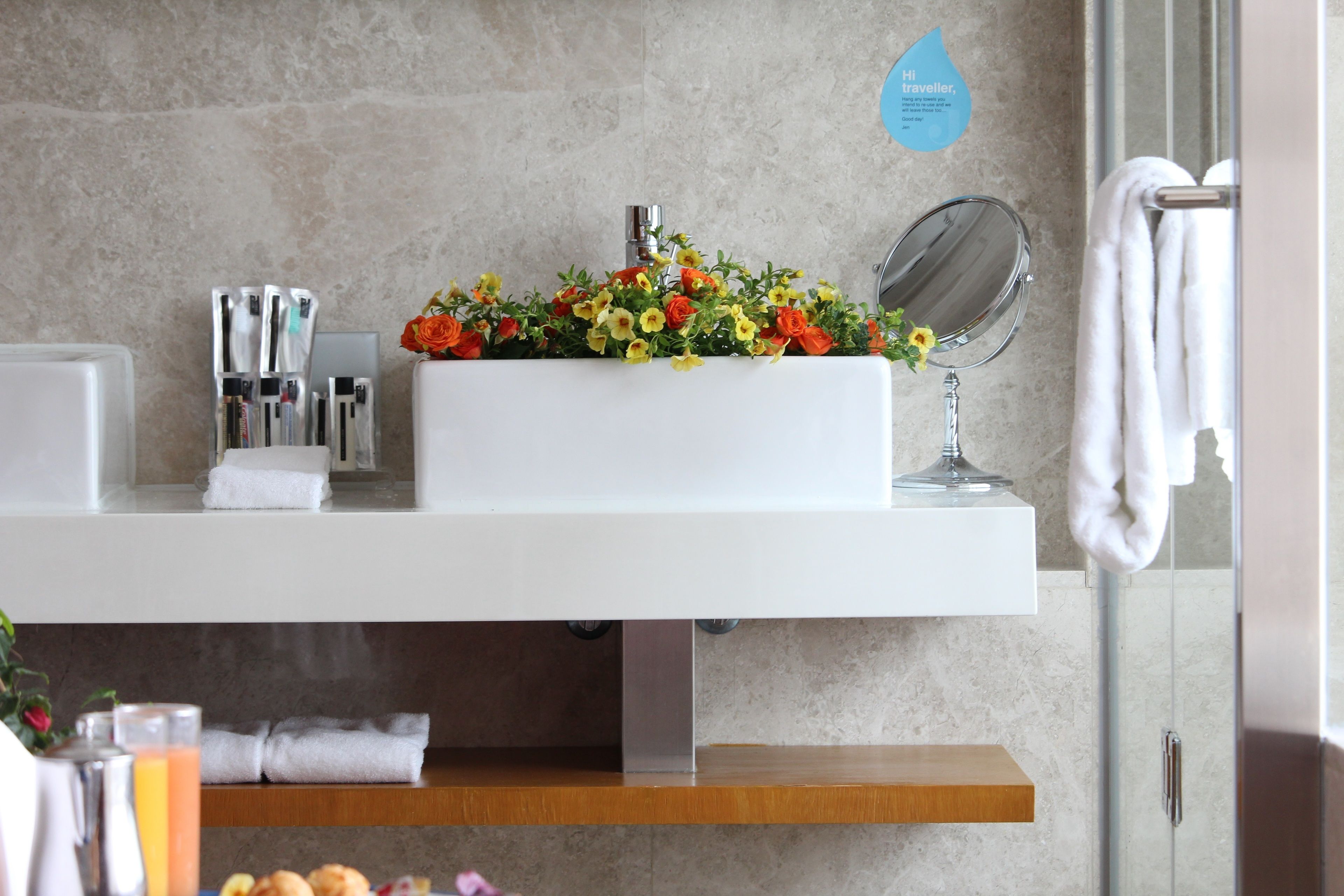 club suite, 1 king bed | view from room