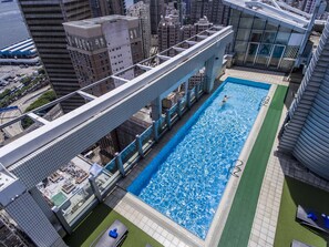 Piscine extérieure (ouverte en saison)