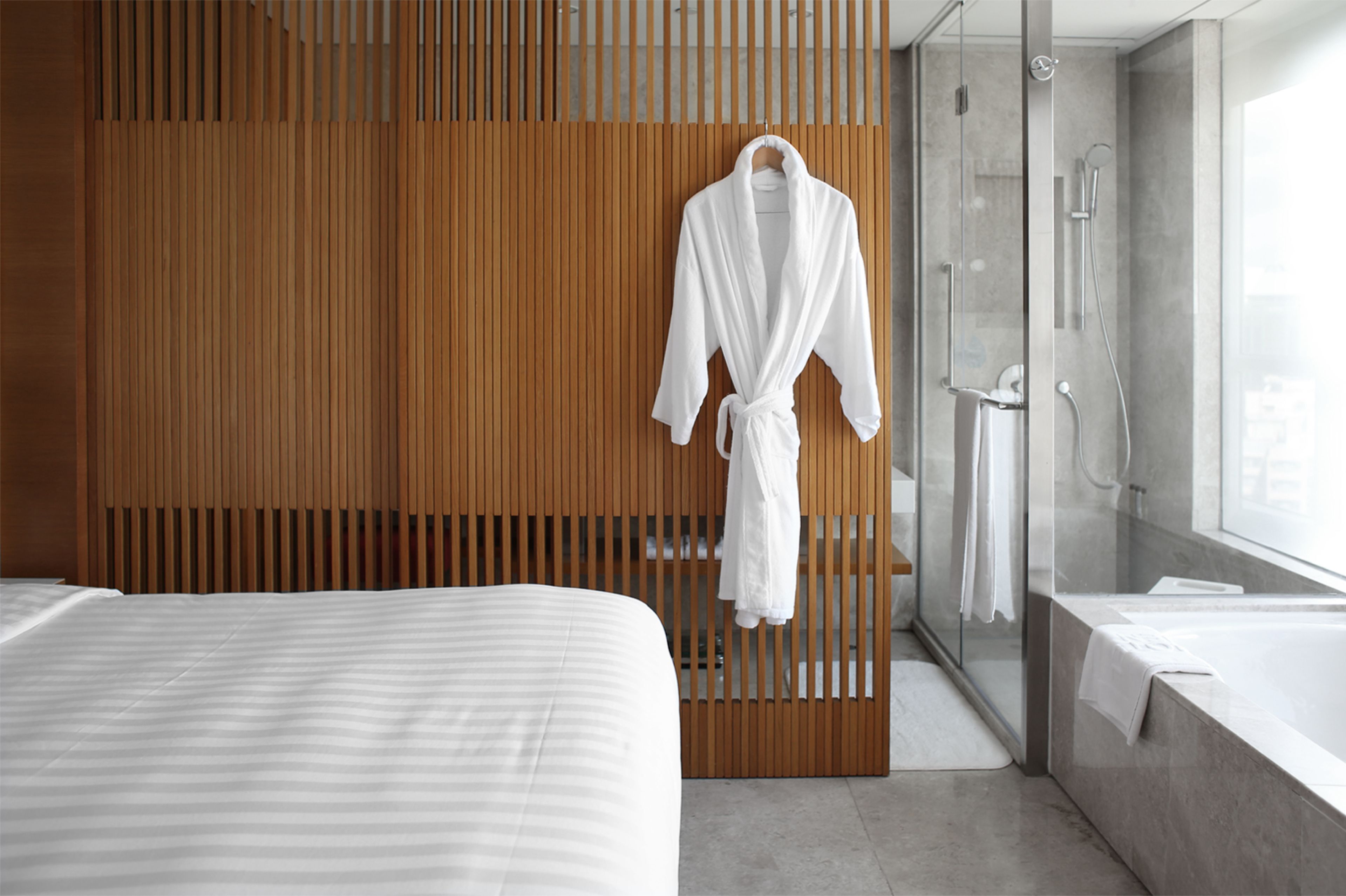 club suite, 1 king bed | view from room