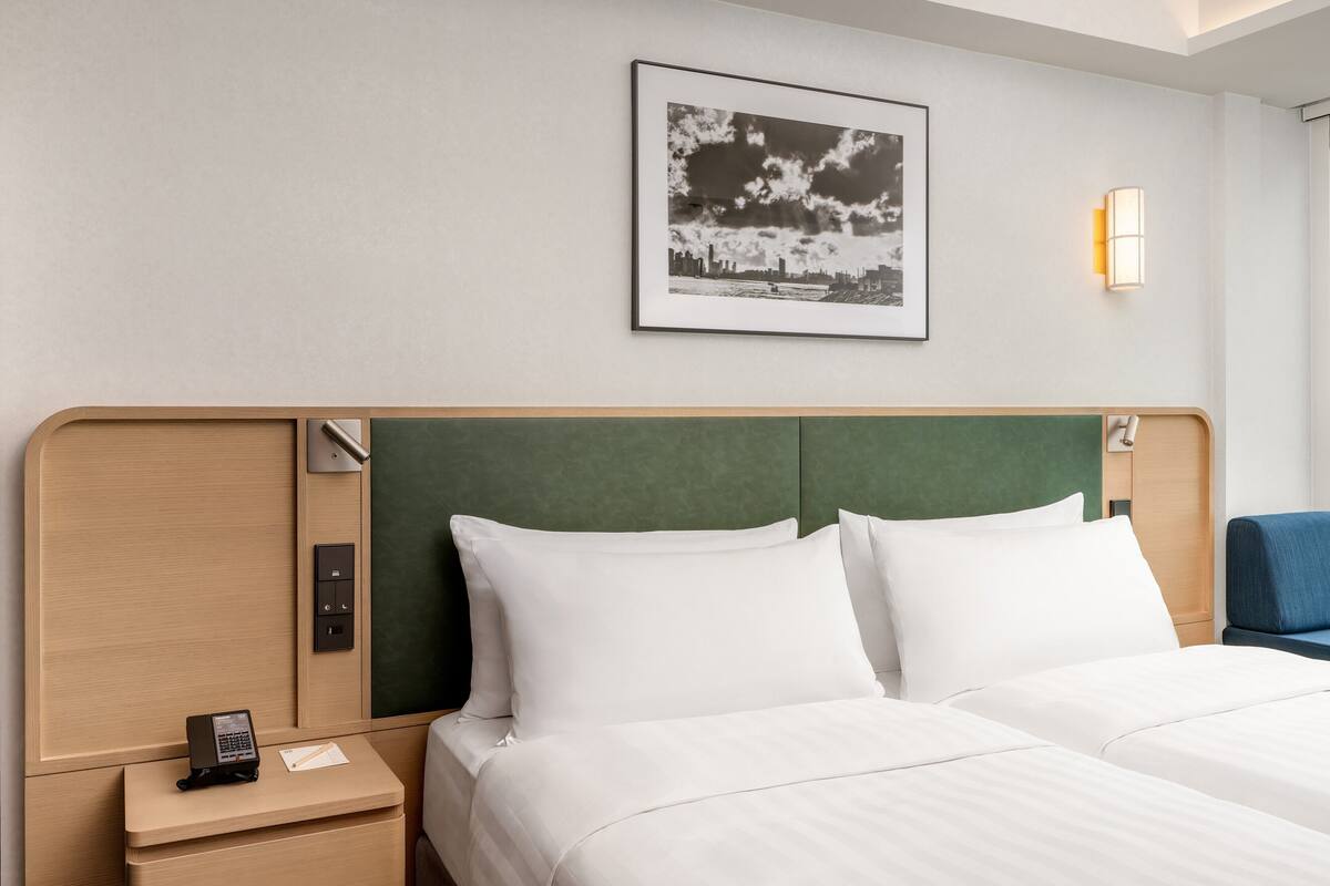 1 bedroom, in-room safe, desk, blackout drapes