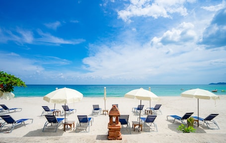 Private beach, sun loungers, beach umbrellas, beach towels