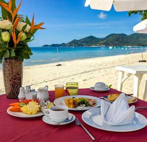 Daily buffet breakfast for a fee - Chawengburi Resort (Koh Samui)