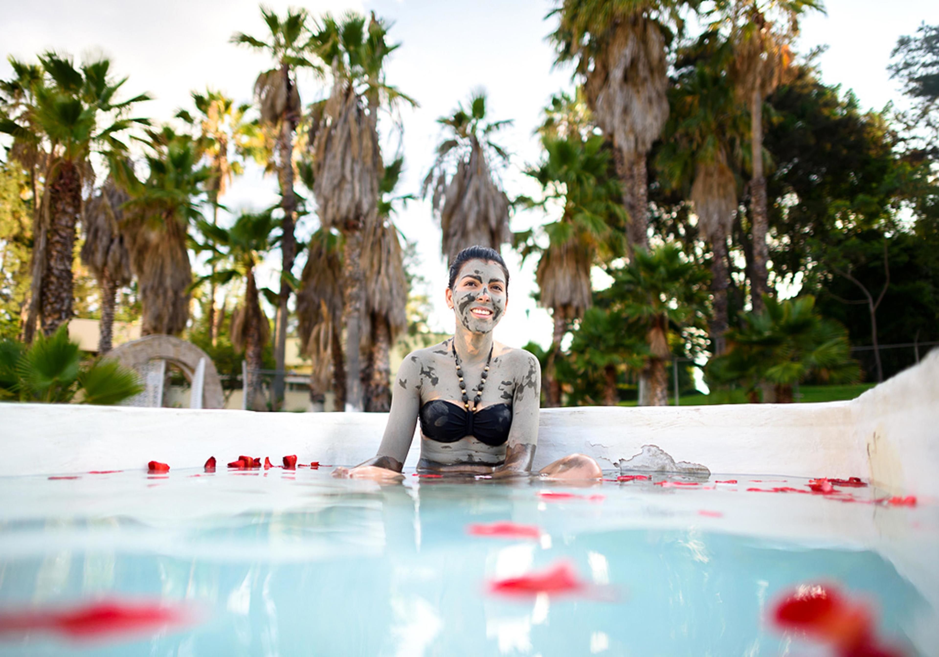 Tina de hidromasaje al aire libre