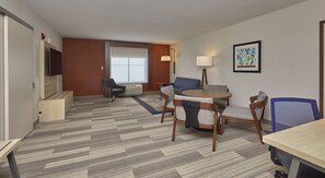 In-room safe, individually decorated, individually furnished, desk - Holiday Inn Express Eugene - Springfield by IHG (Springfield)