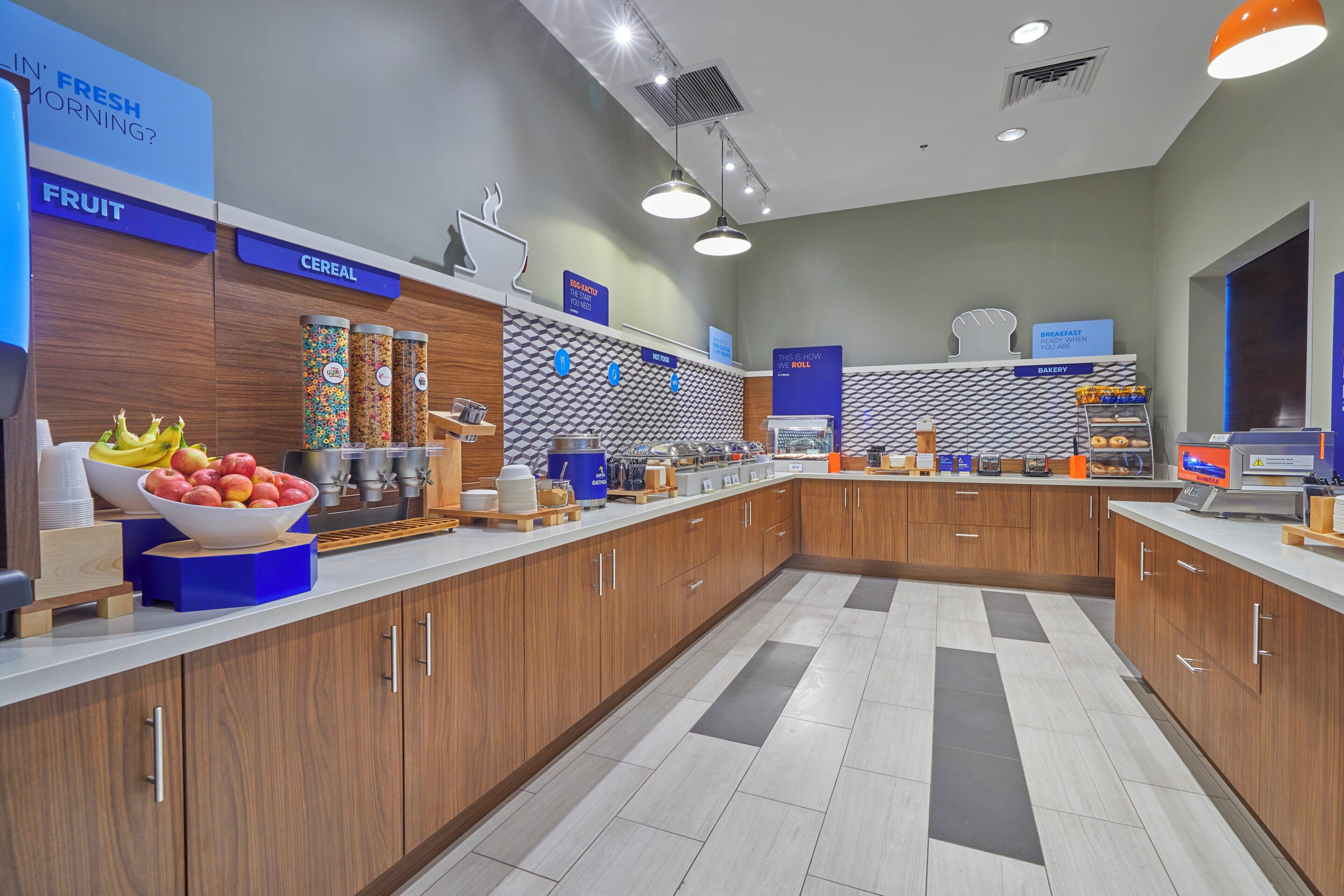 Free daily continental breakfast 