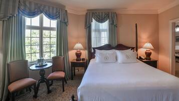 Superior Room, 1 King Bed | Premium bedding, in-room safe, desk, blackout curtains