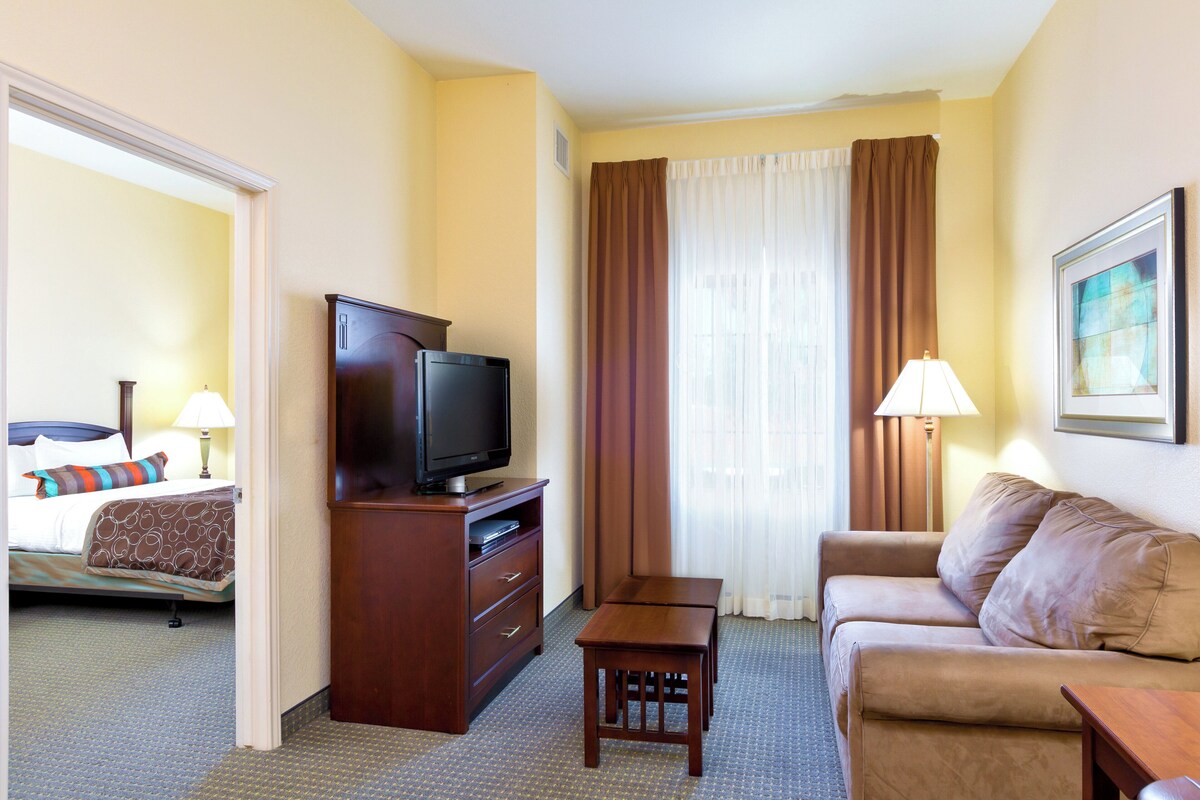 Suite, 1 Bedroom, Mobility Accessible, Kitchen (Communications) | Desk, laptop workspace, iron/ironing board, free cots/infant beds