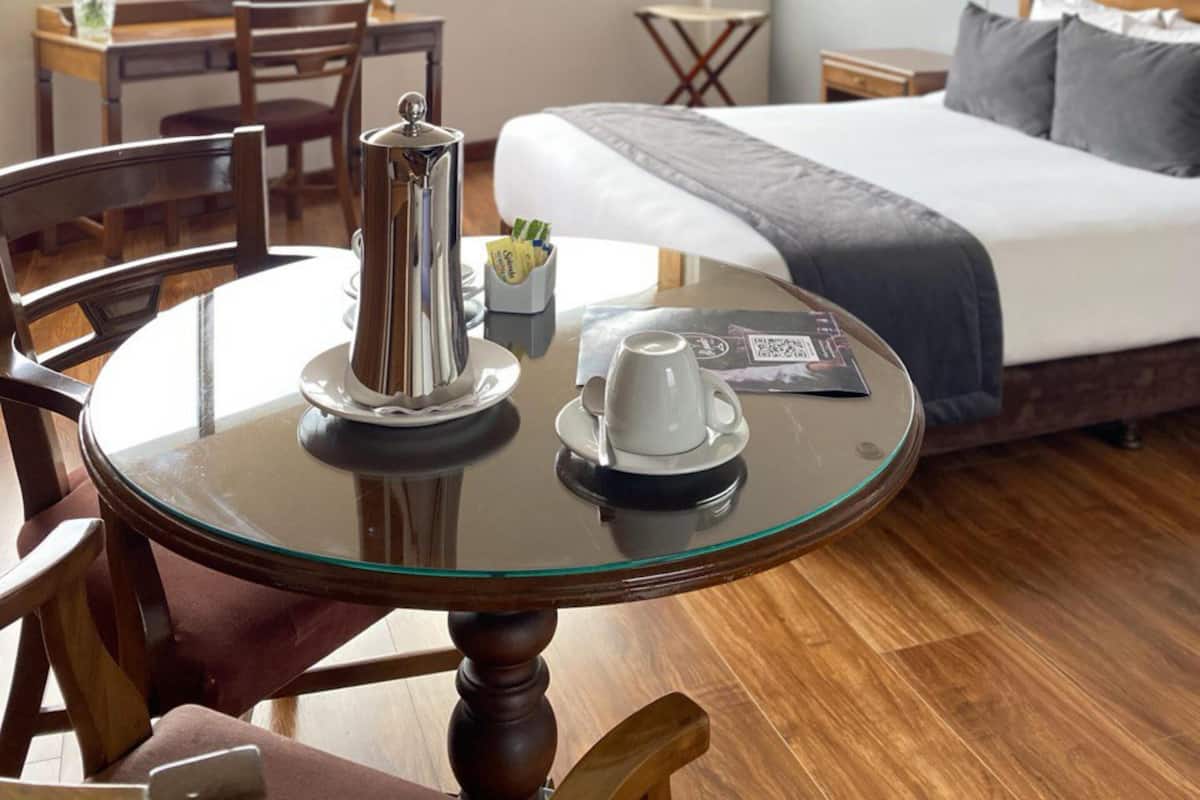 1 bedroom, in-room safe, desk, blackout curtains
