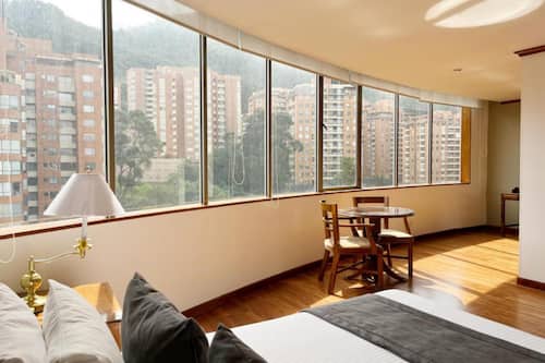Suite Studio Junior | Vue sur la ville
