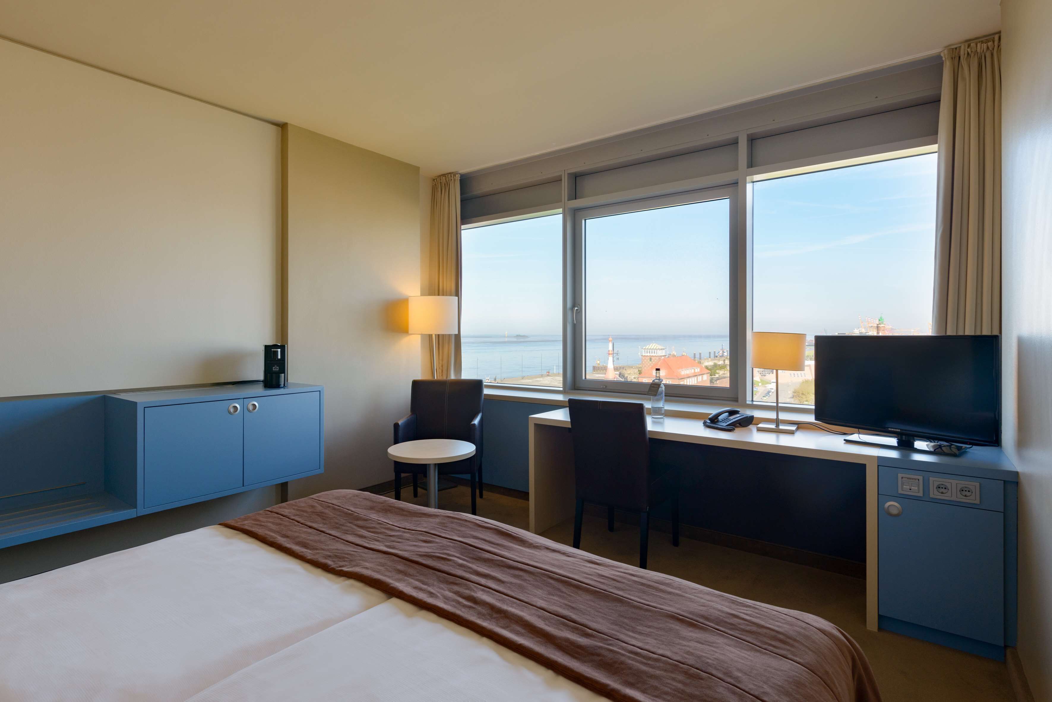 comfort double room (plus) | hypo-allergenic bedding, in-room safe, desk, blackout curtains