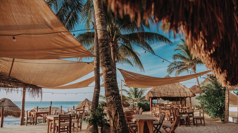 Petit Lafitte Hotel