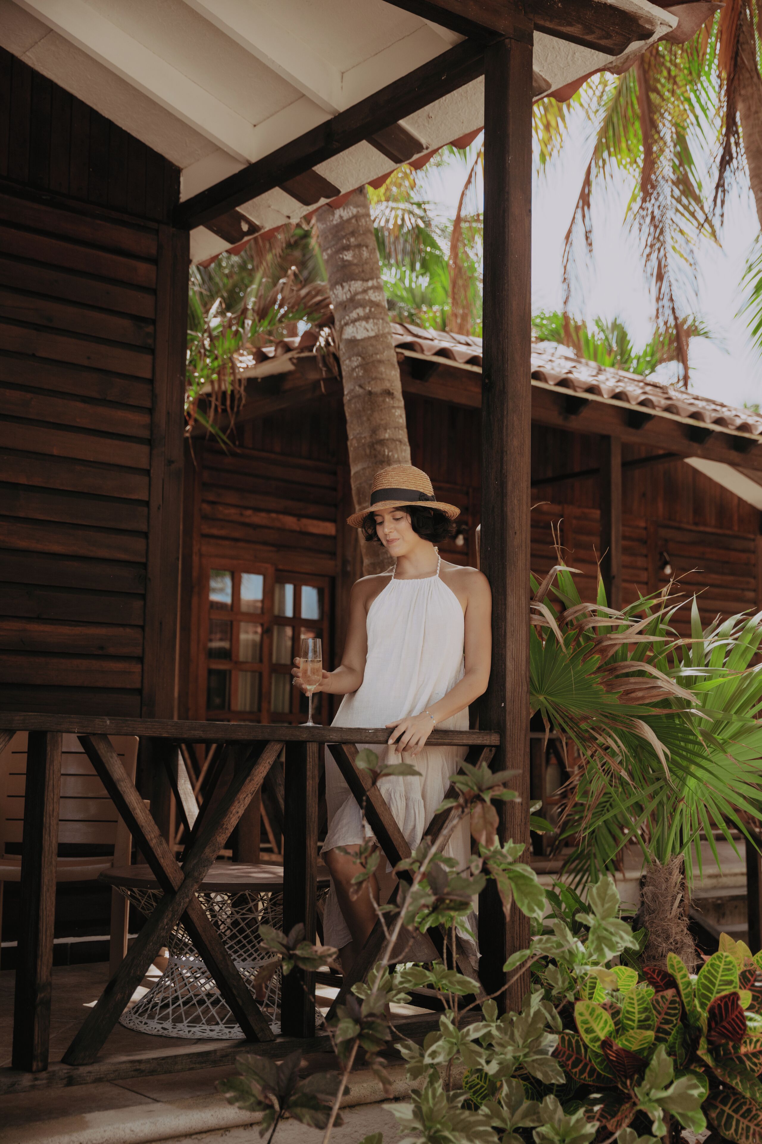 Minibar, caja de seguridad en la habitación y escritorio 